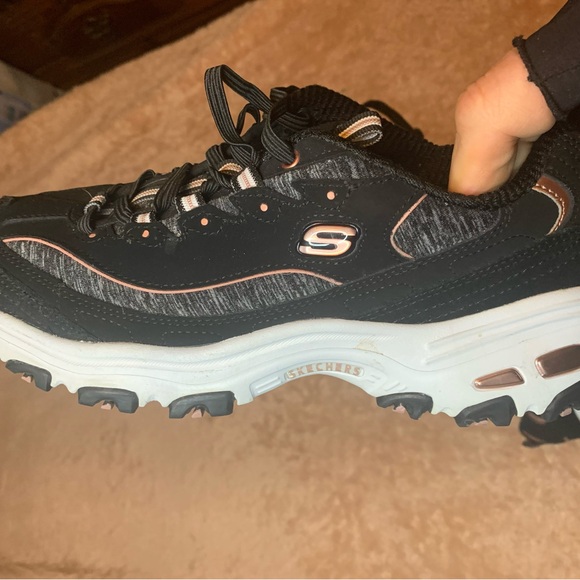 Skechers D'Lites Black and Gray Sneakers - Picture 1 of 11